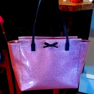 Kate Spade large tote with zipper closure